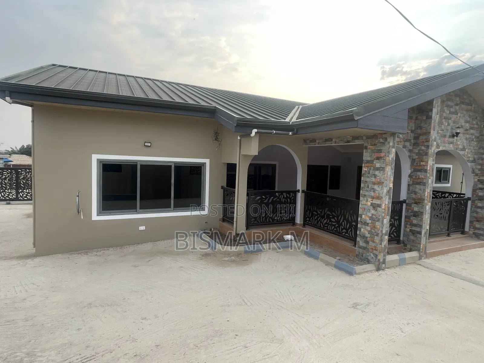 4bdrm House in Botwe School for rent in Ashaley Botwe