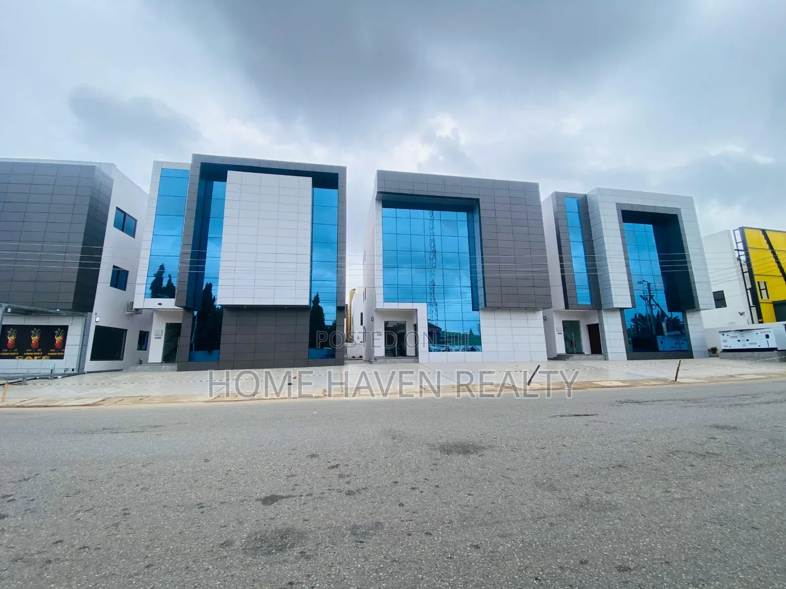 100 Square Meter Office Space for Rent at Dzorwulu in Dzorwulu