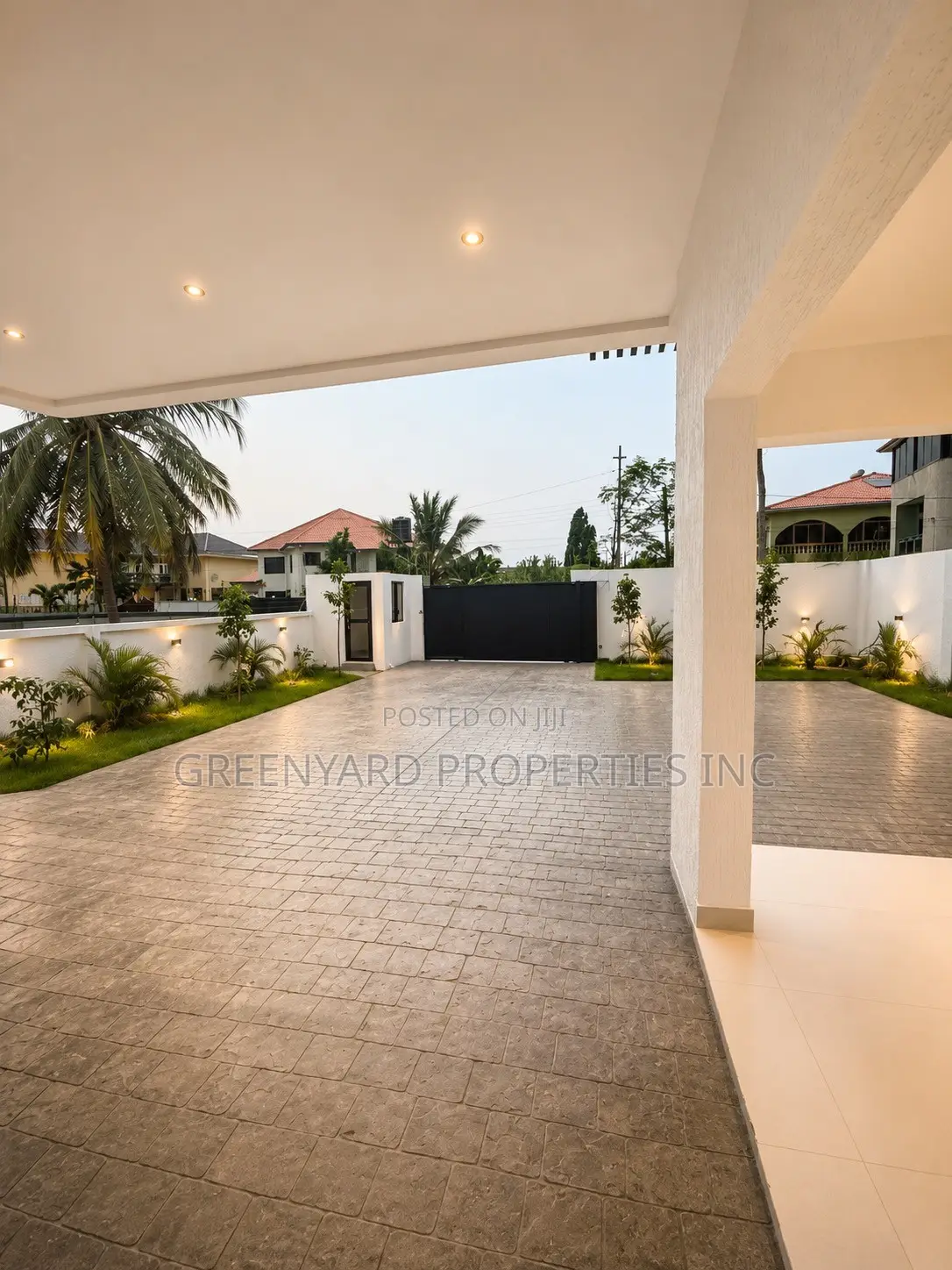 5bdrm House in American House, East Legon for rent in East Legon