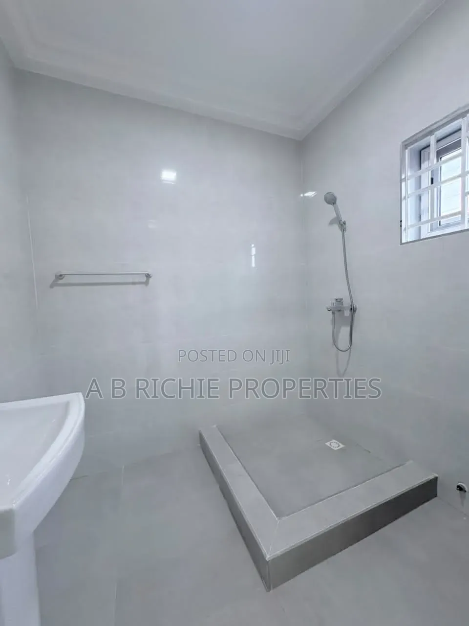 3bdrm House in Ab Richie Properties, Baatsona Total for rent in Baatsona Total