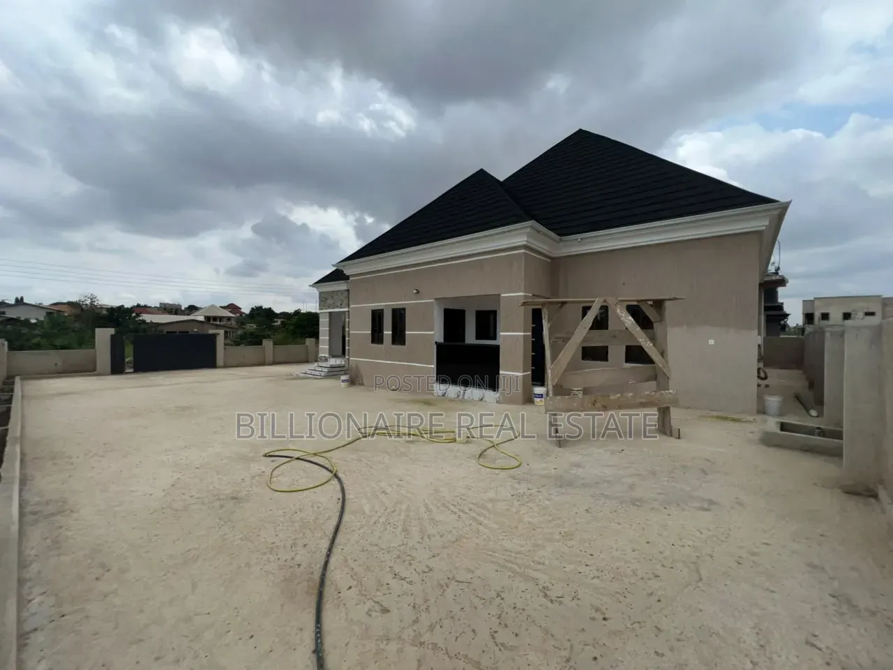 4bdrm Mansion in Atonsu Esereso, Kumasi Metropolitan for sale in Kumasi Metropolitan