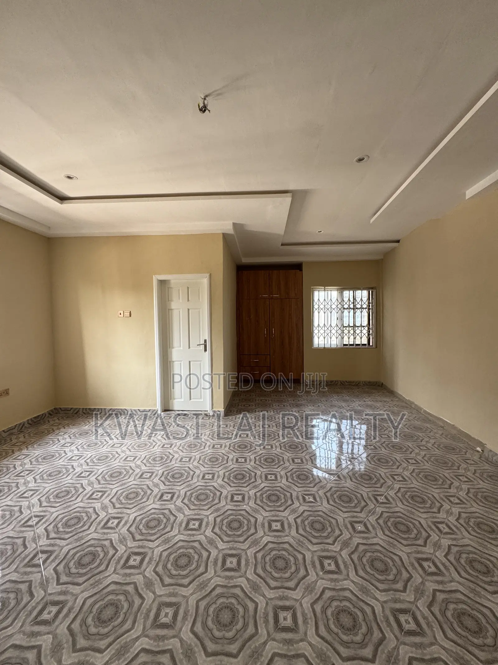2bdrm Apartment in Redtop, Weija for rent in Weija