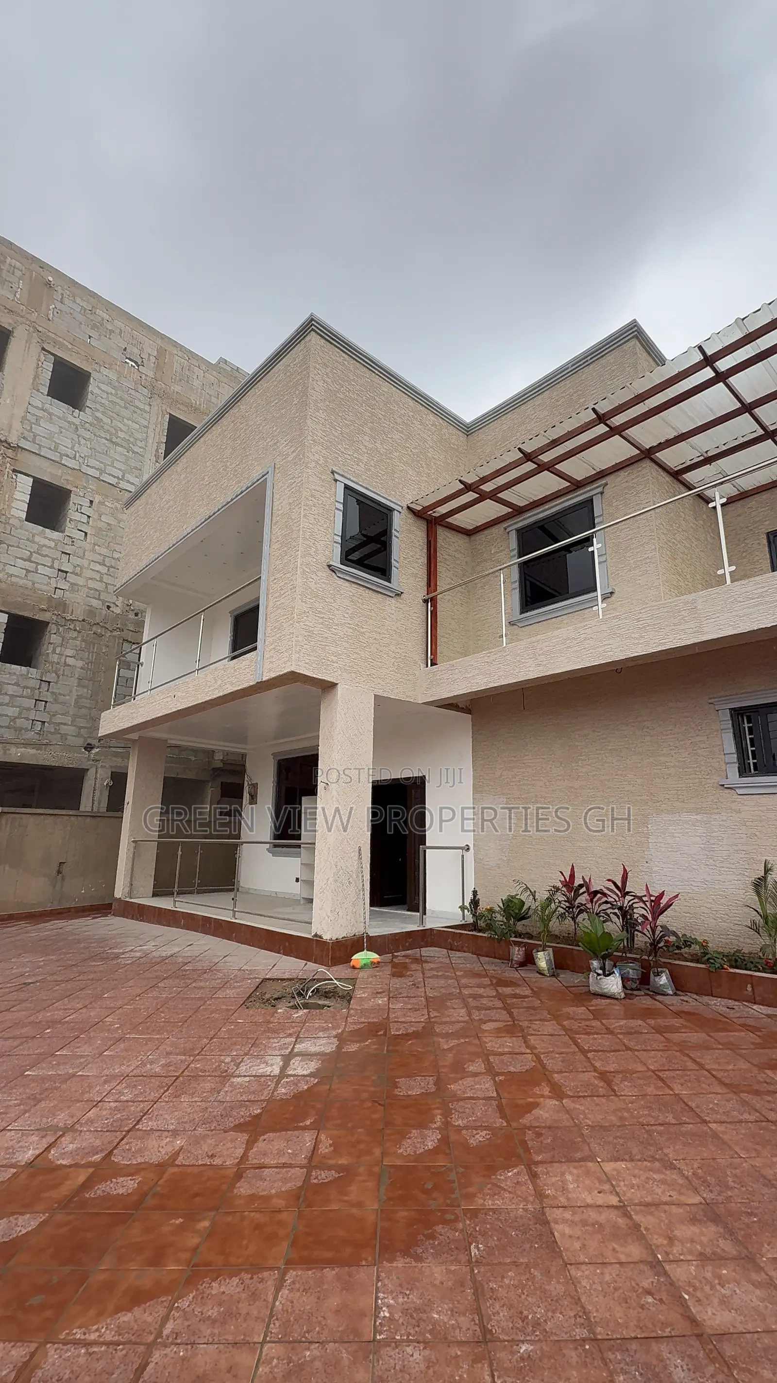 5bdrm Duplex in Kwabenya for sale in Kwabenya