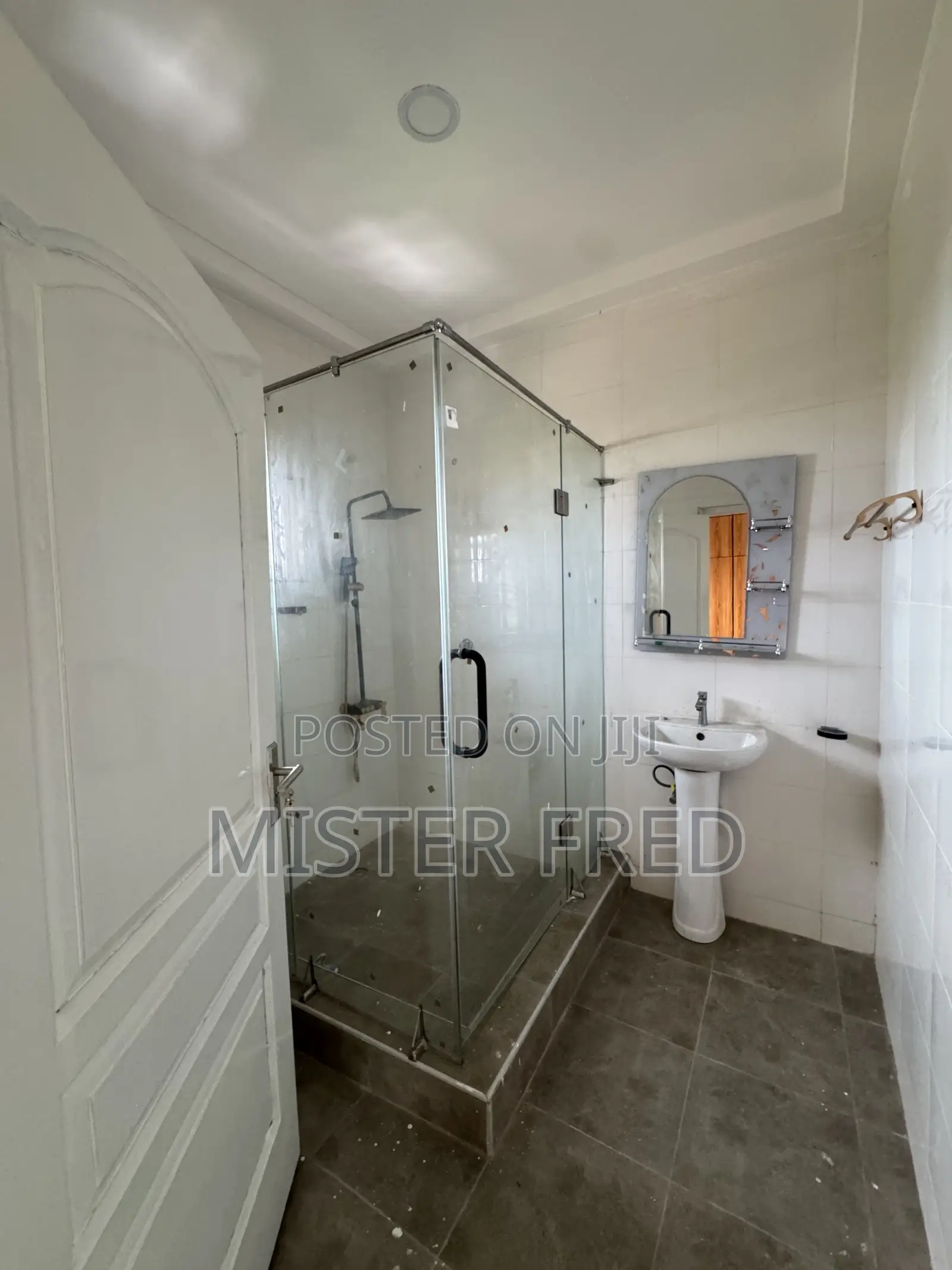 1bdrm Apartment in Redtop, Weija for rent in Weija