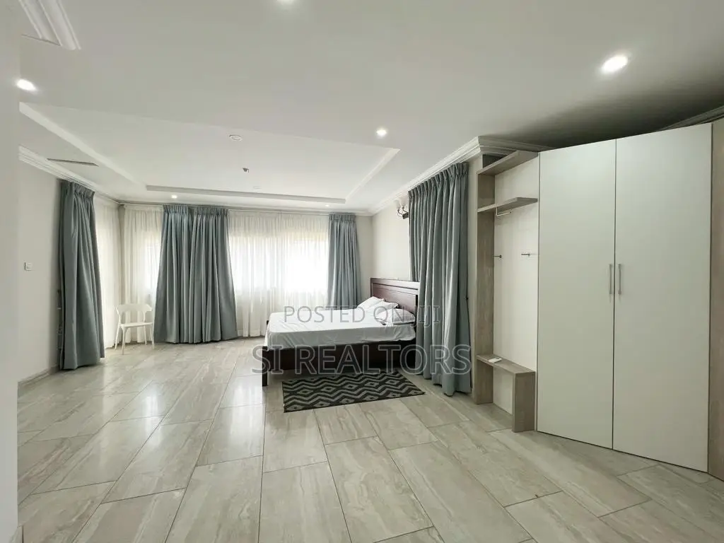 Furnished 4bdrm Townhouse / Terrace in Villa 1, Tseaddo for rent in Tseaddo