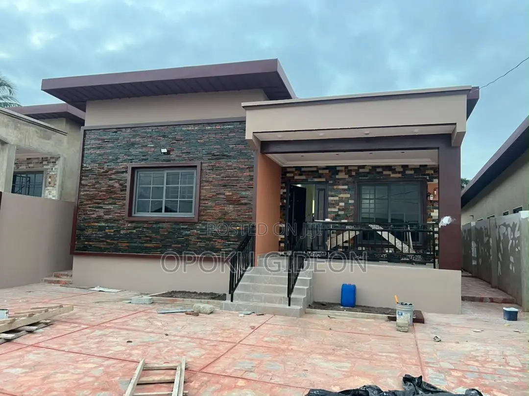 3bdrm House in Gbawe, Zero for sale in Zero