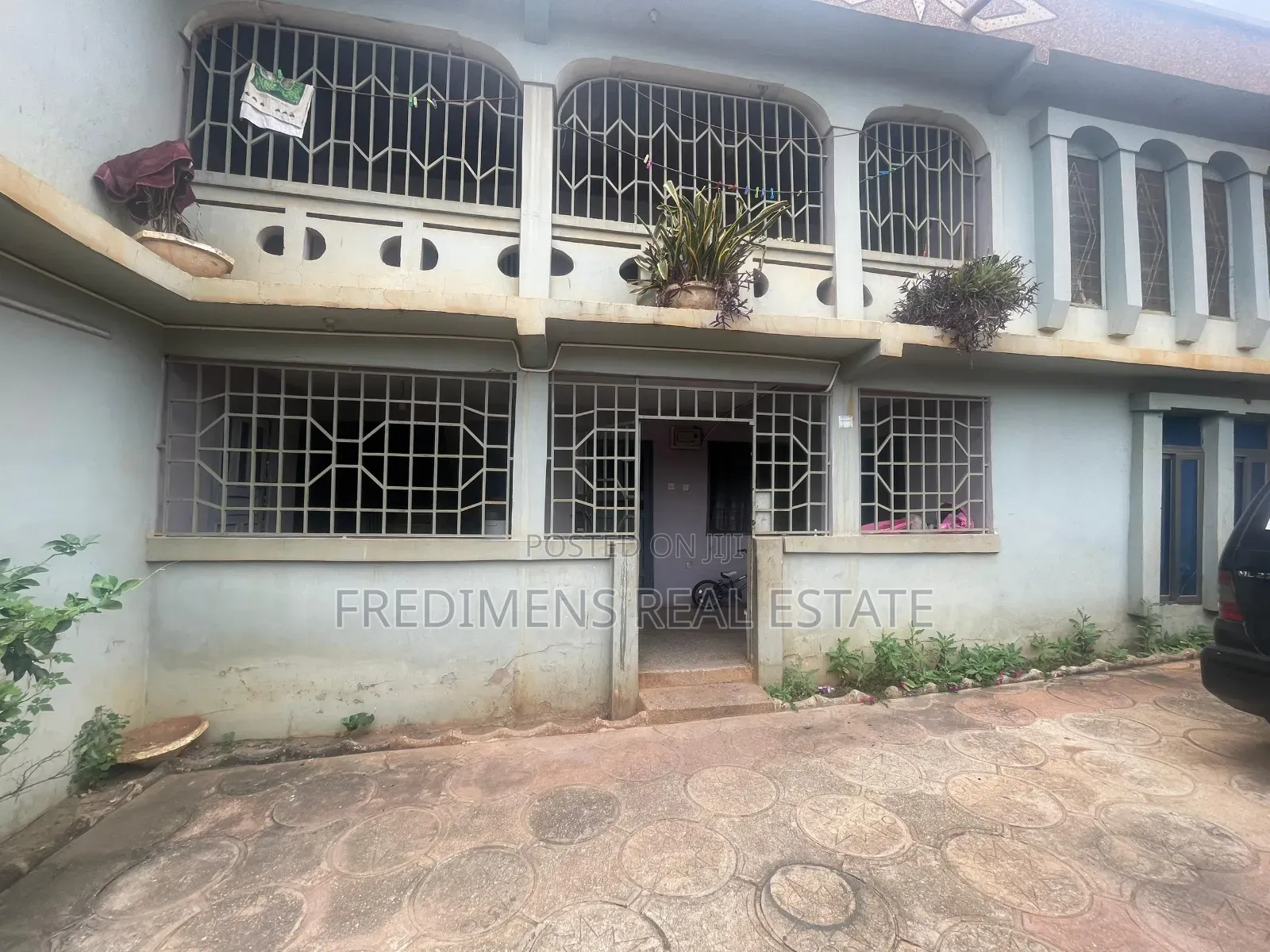 12bdrm House in Kumasi Metropolitan for sale in Kumasi Metropolitan