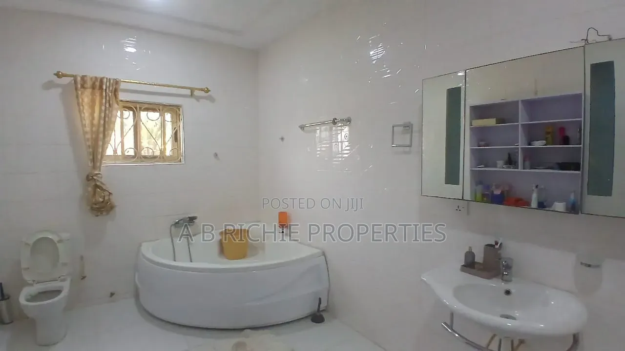 6bdrm House in Pillar 2 for rent in Pillar 2