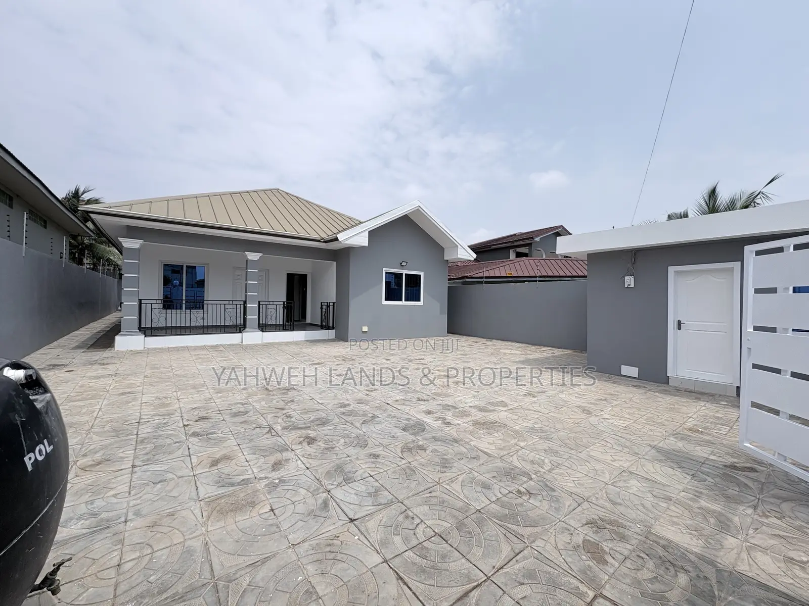 3bdrm House in 18 Dstv, Spintex for rent in Spintex