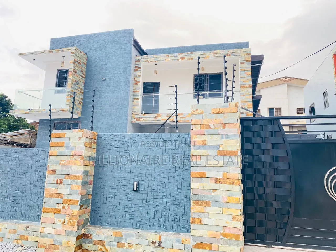 5bdrm Duplex in Buokrom Estate, Kumasi Metropolitan for sale in Kumasi Metropolitan
