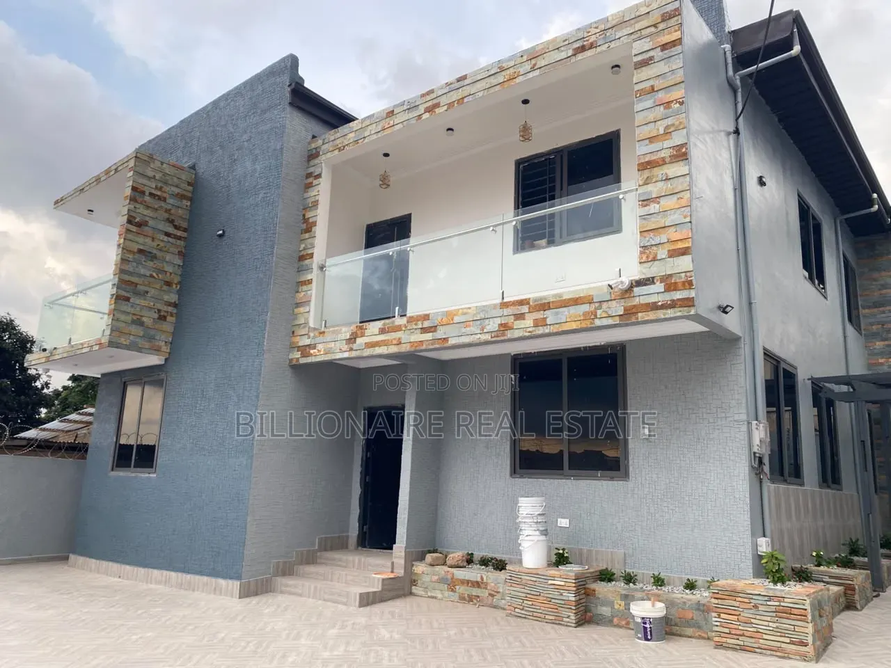 5bdrm Duplex in Buokrom Estate, Kumasi Metropolitan for sale in Kumasi Metropolitan