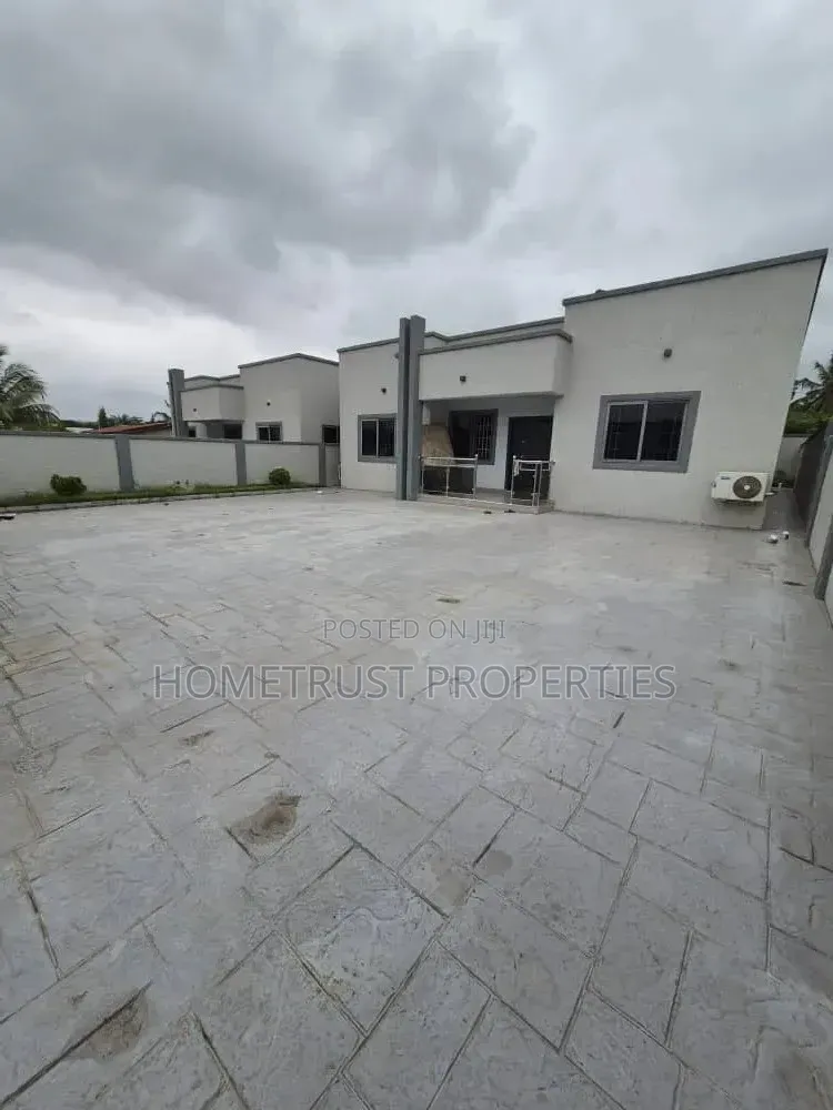 3bdrm House in Pokuase Festus for rent in Pokuase