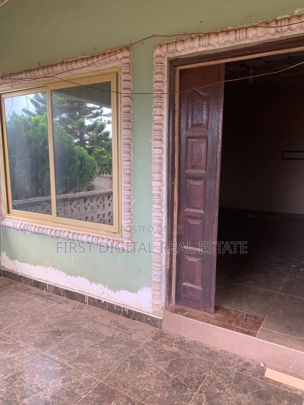 Chamber and Hall Self Contain for Rent at Redtop in Ga South Municipal