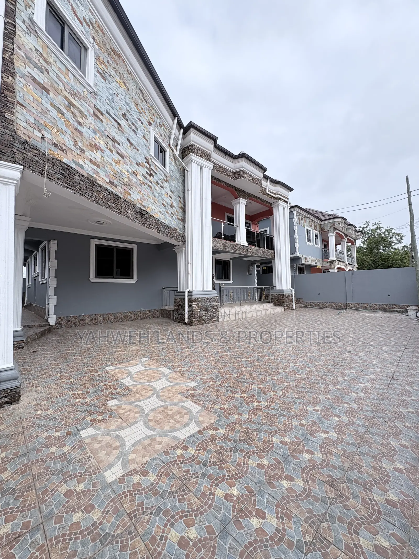 5bdrm Duplex in Akuaba Estate, Spintex for rent in Spintex