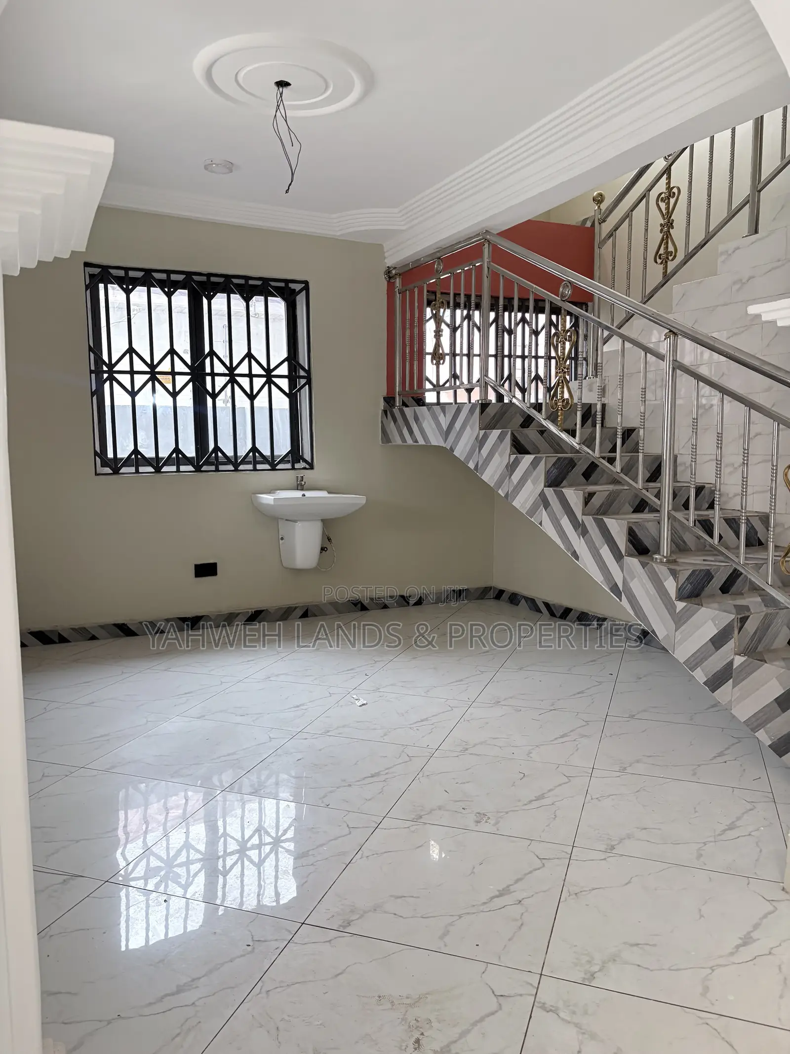 5bdrm Duplex in Akuaba Estate, Spintex for rent in Spintex