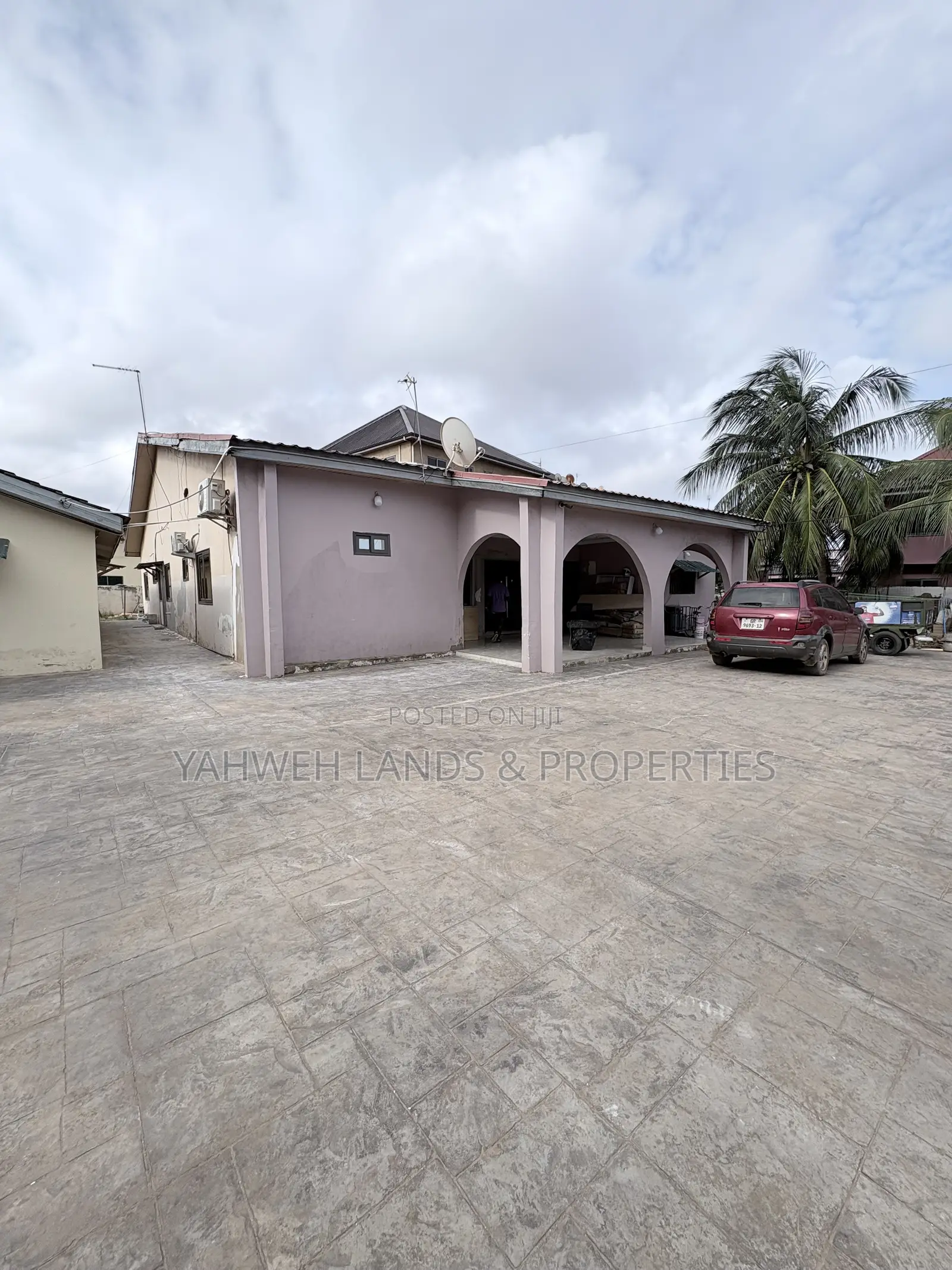 3bdrm Apartment in Abranti3 Junction, Spintex for rent in Spintex