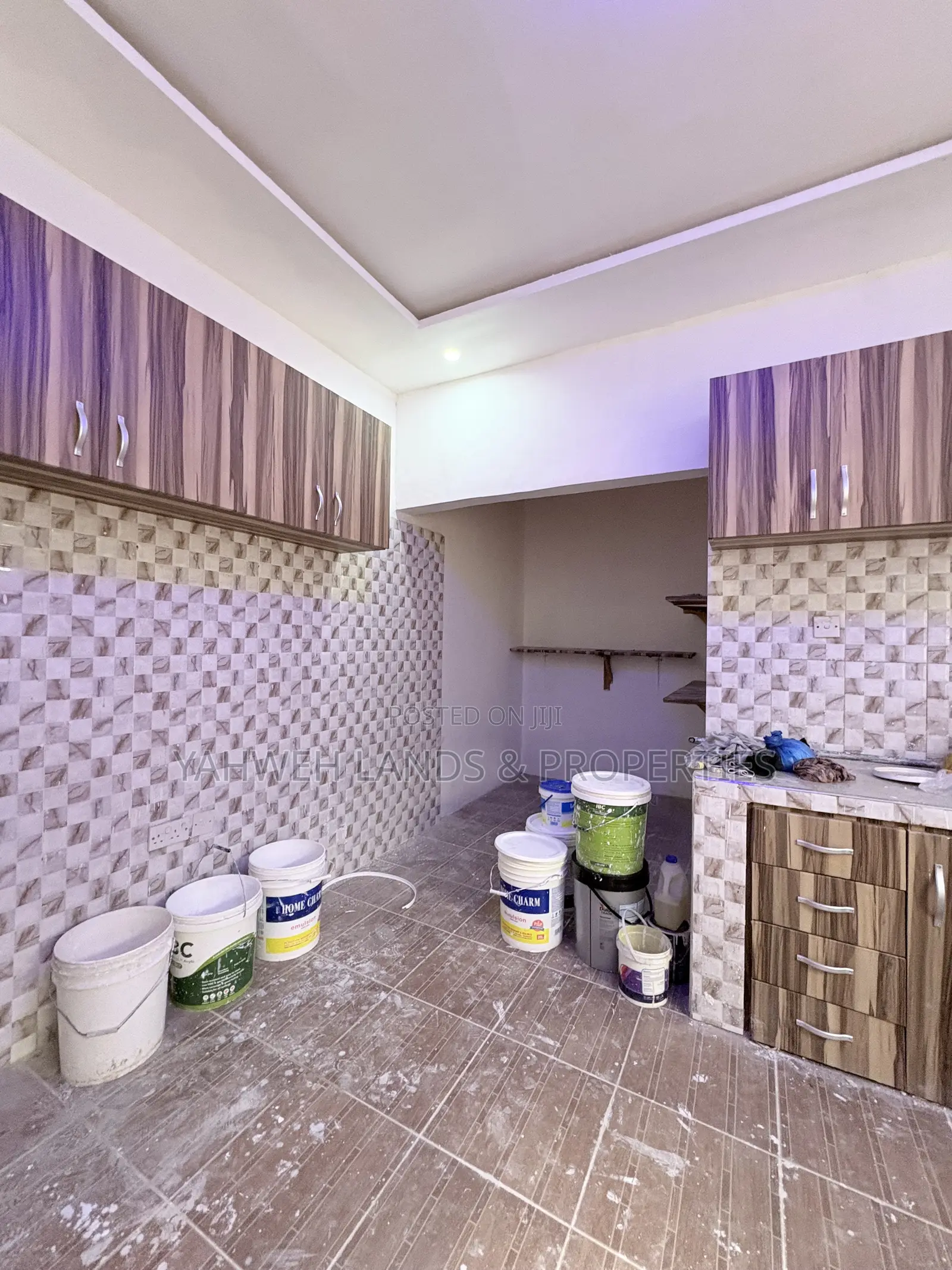 3bdrm Apartment in Abranti3 Junction, Spintex for rent in Spintex
