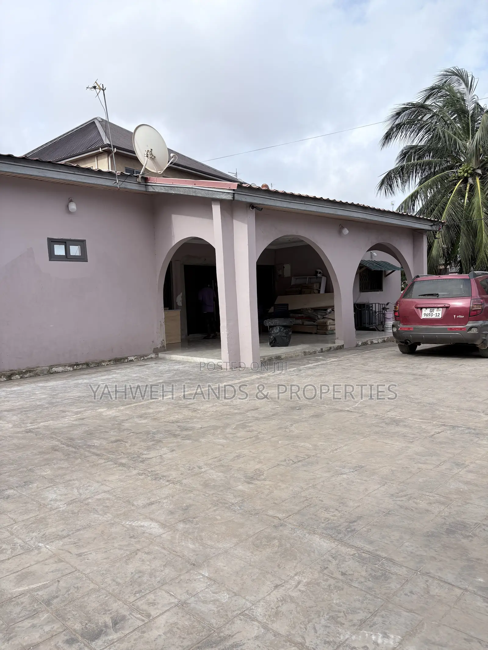 3bdrm Apartment in Abranti3 Junction, Spintex for rent in Spintex