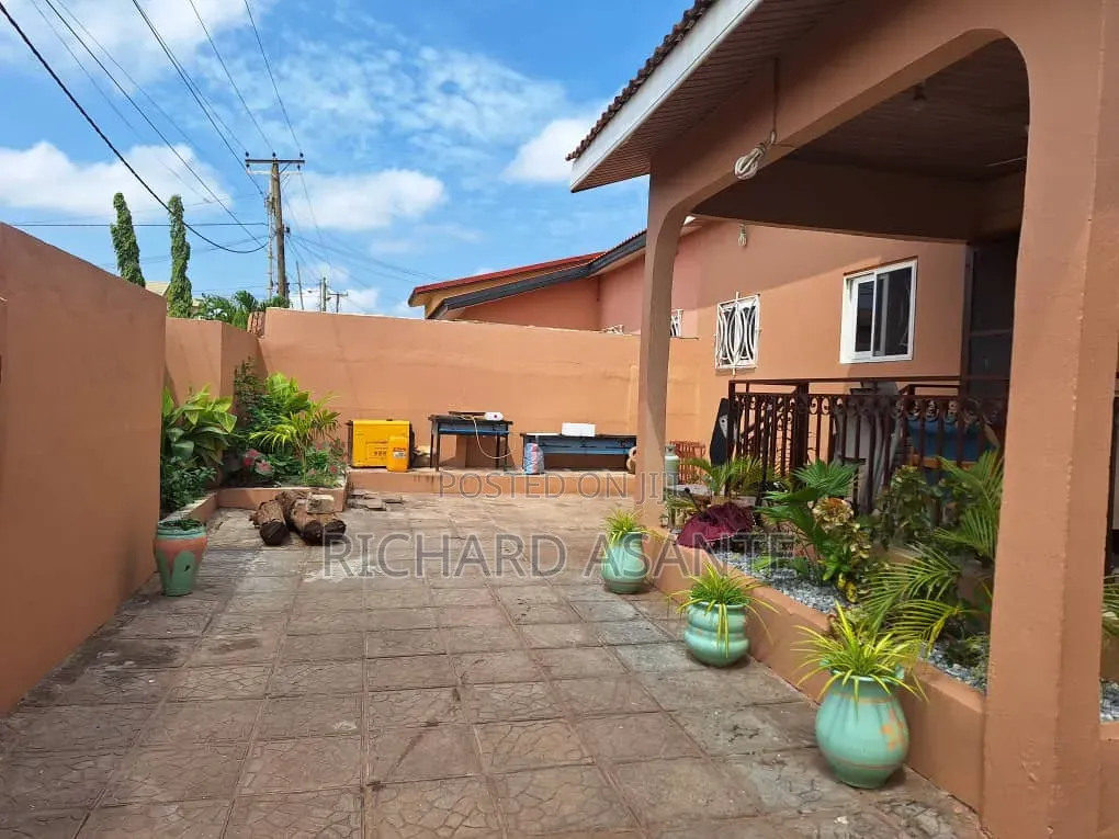 3bdrm House in Manet Palms Estate for sale in Estate