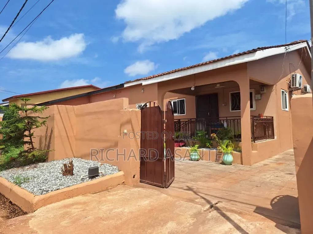 3bdrm House in Manet Palms Estate for sale in Estate