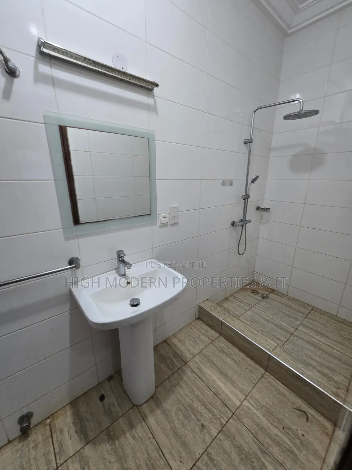 2bdrm Apartment in East Airport, Accra Metropolitan for rent in Accra Metropolitan