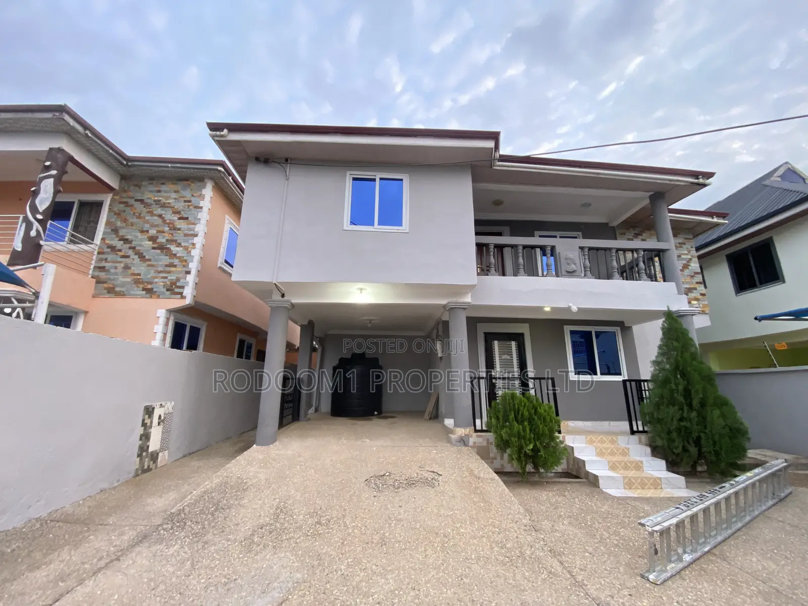 5bdrm House in Amasaman Stadium for rent in Amasaman