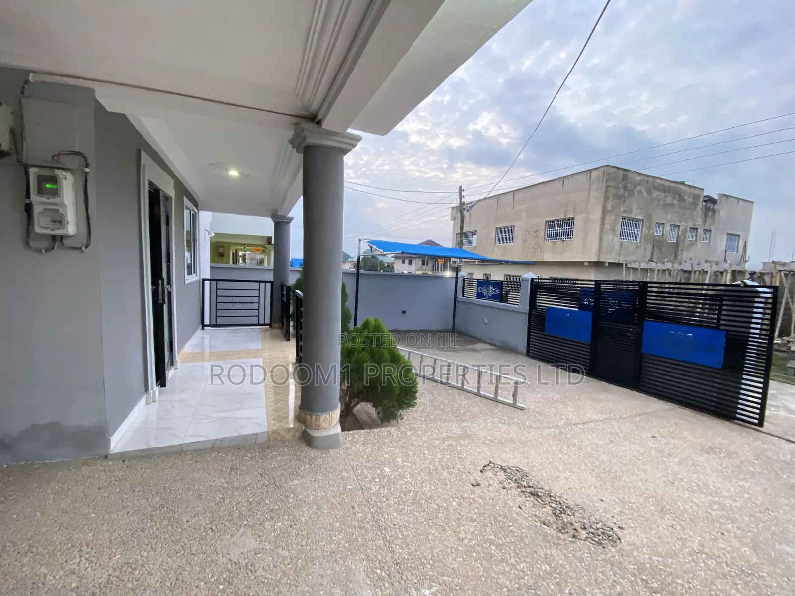 5bdrm House in Amasaman Stadium for rent in Amasaman