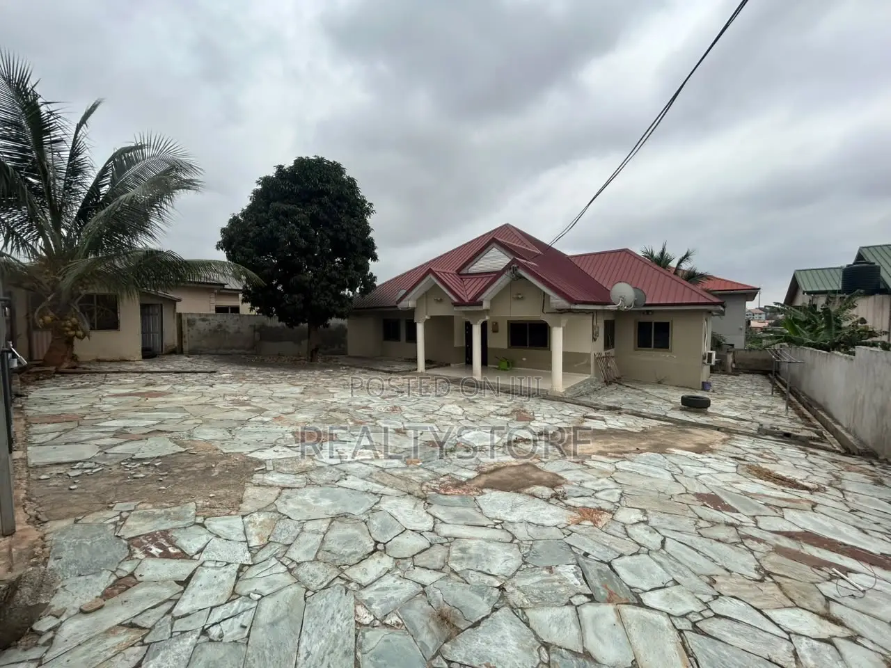 4bdrm House in Abuom, Kwabenya for rent in Kwabenya