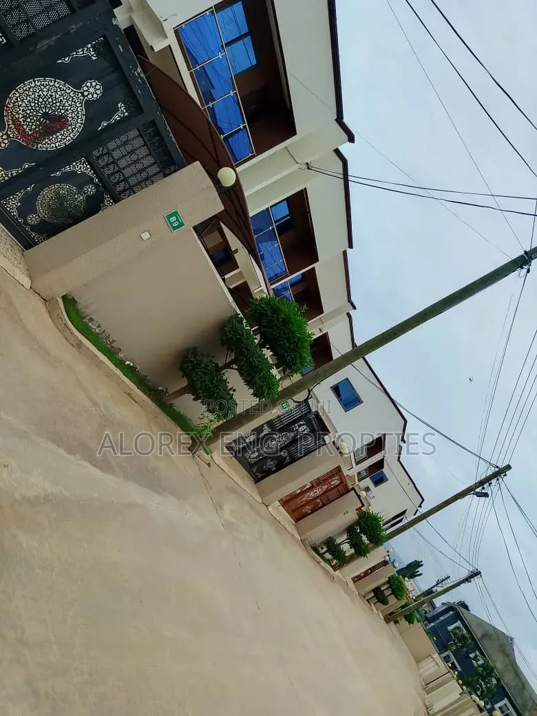 3bdrm House in Oyarifa, Ghana Flag for rent in Ghana Flag