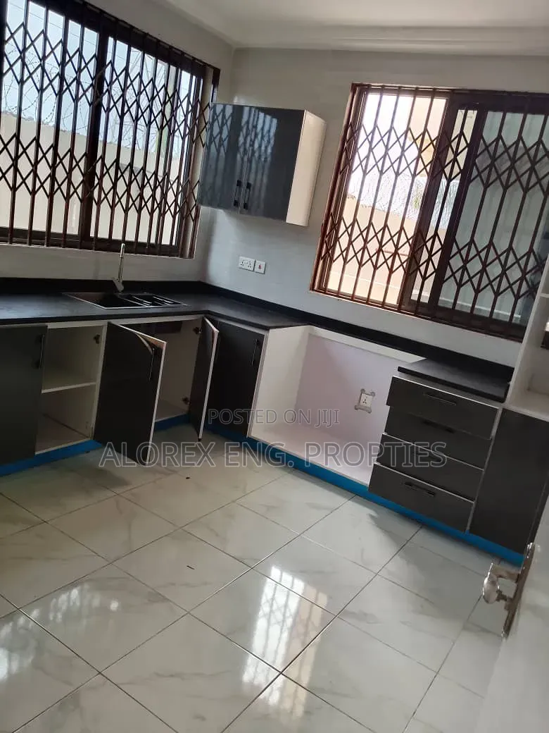3bdrm House in Oyarifa, Ghana Flag for rent in Ghana Flag