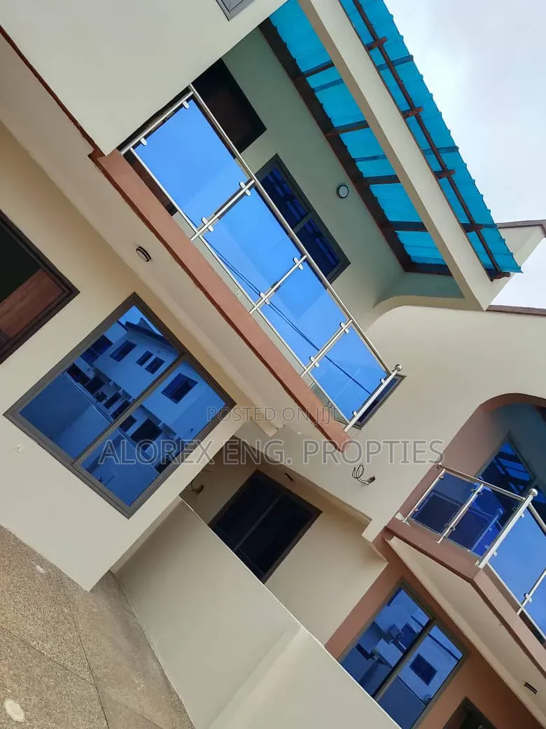 3bdrm House in Oyarifa, Ghana Flag for rent in Ghana Flag