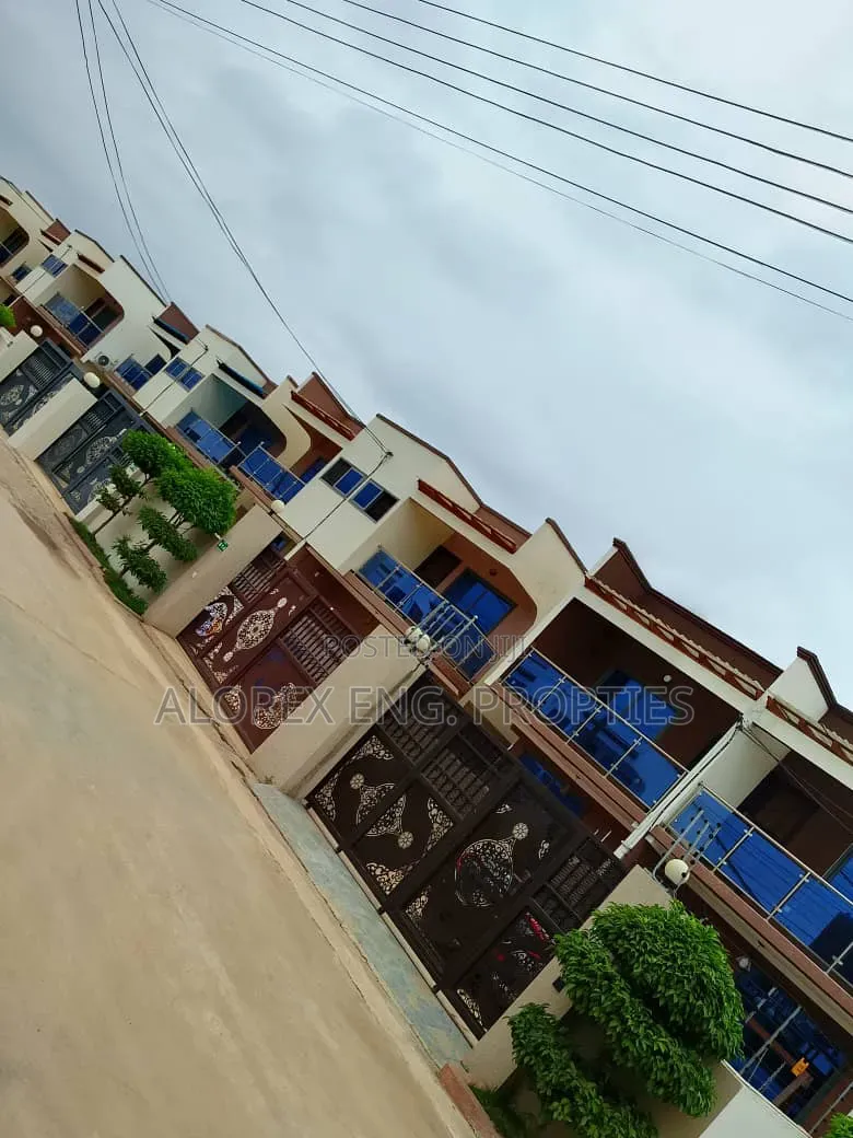3bdrm House in Oyarifa, Ghana Flag for rent in Ghana Flag