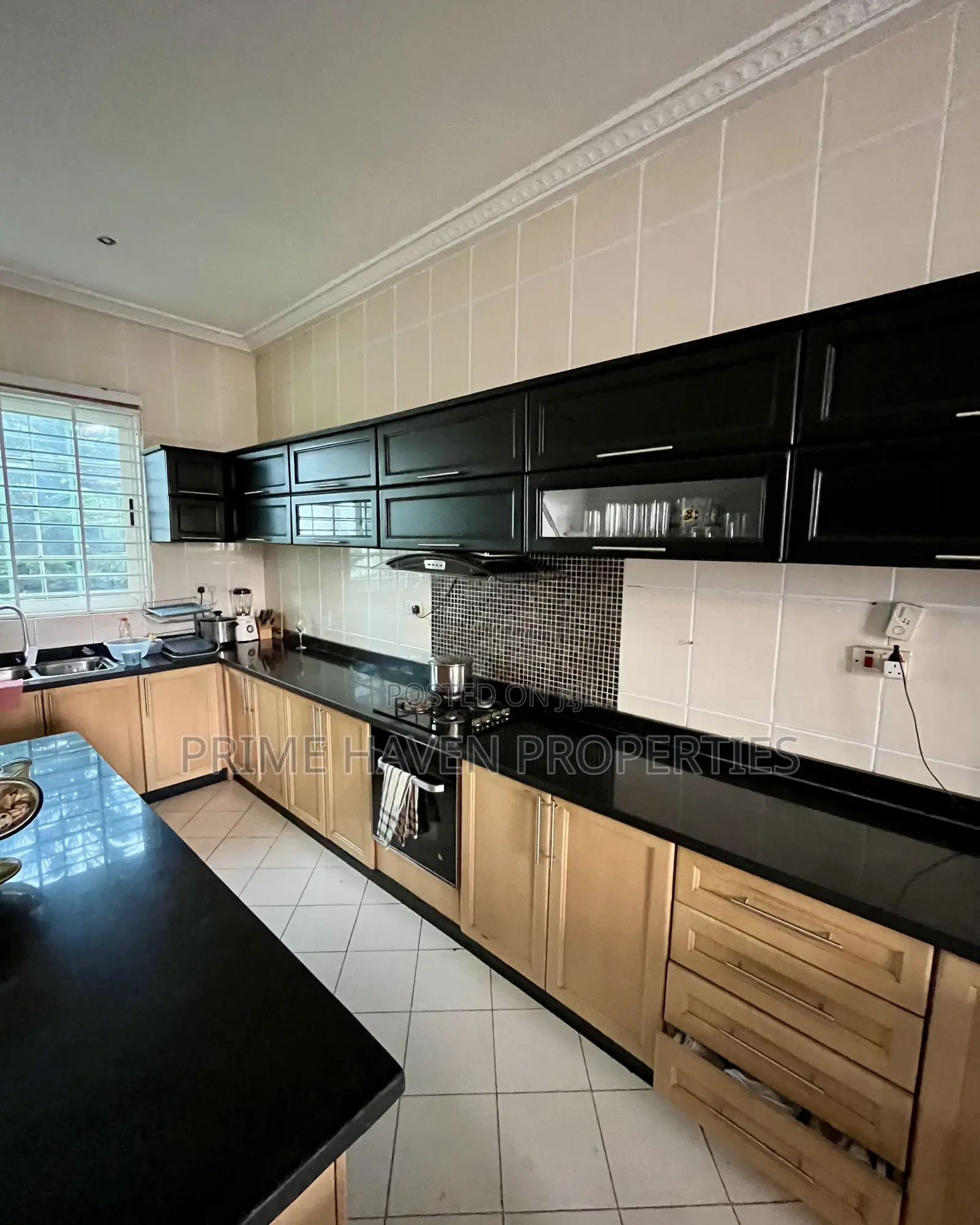 5bdrm House in Adjiriganor for sale in Adjiriganor