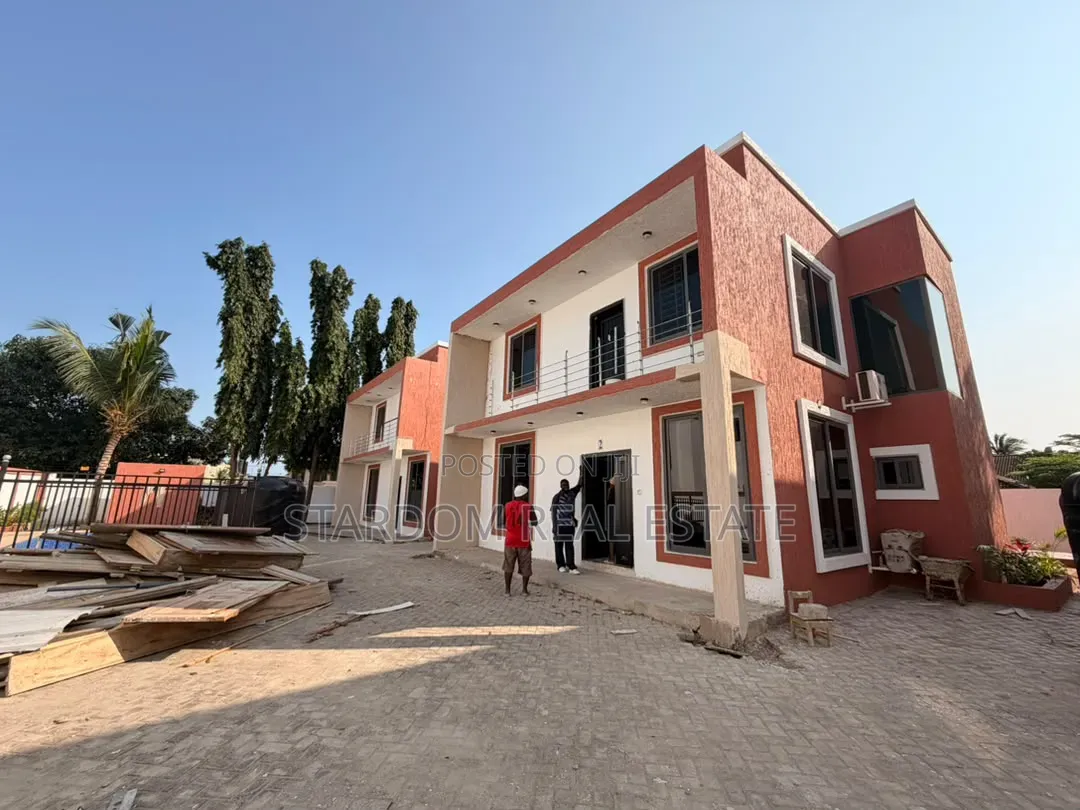 2bdrm Townhouse / Terrace in Ashaley Botwe, Nmai-Dzorn for rent in Nmai-Dzorn