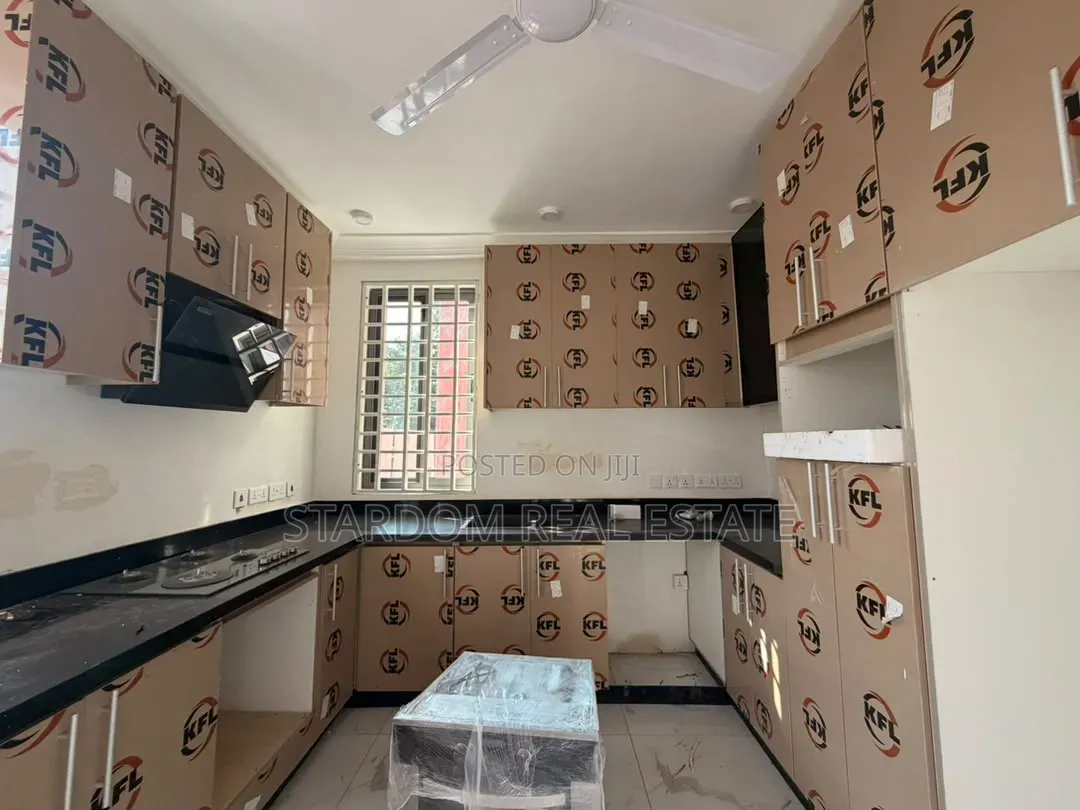 2bdrm Townhouse / Terrace in Ashaley Botwe, Nmai-Dzorn for rent in Nmai-Dzorn