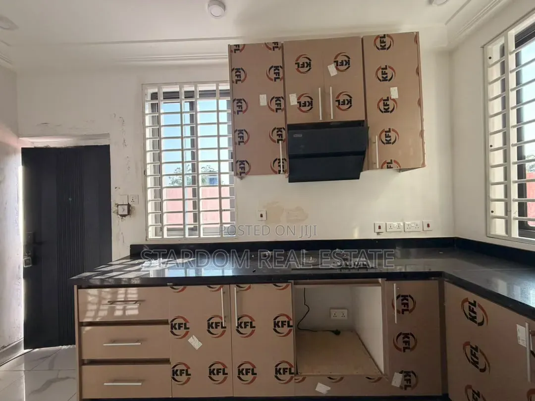 2bdrm Townhouse / Terrace in Ashaley Botwe, Nmai-Dzorn for rent in Nmai-Dzorn