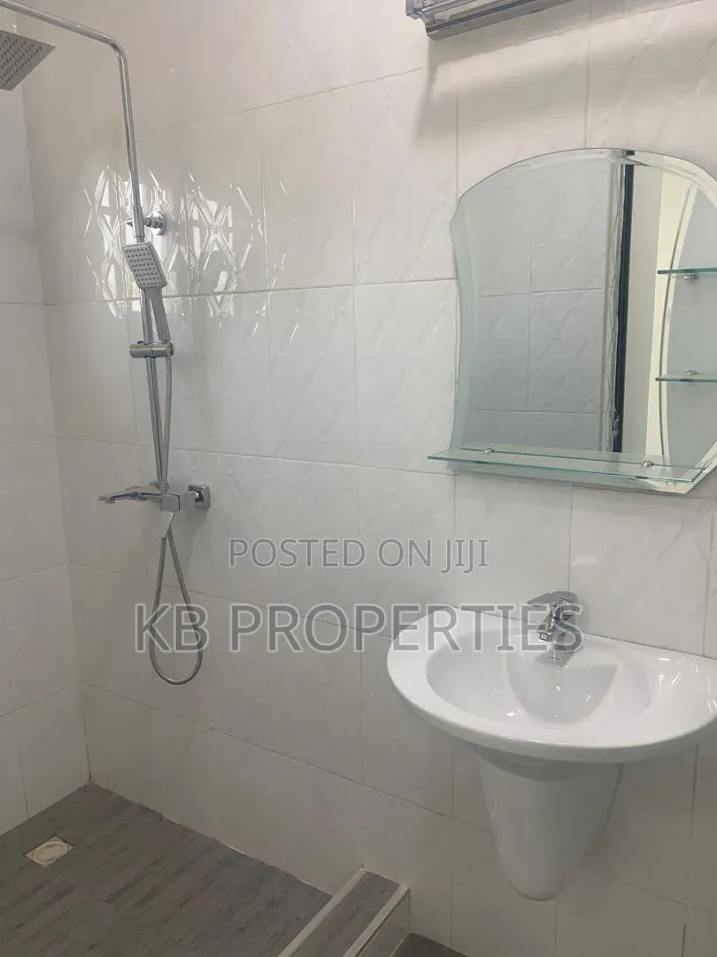 3bdrm House in Kb Properties, New Legon for sale in New Legon