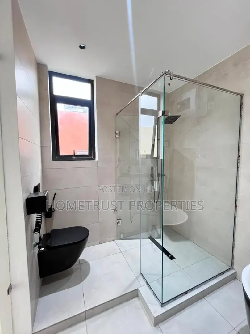 4bdrm Duplex in East Legon Hills, Boundary Road Area for sale in Boundary Road Area