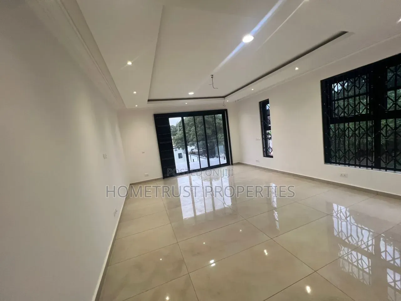 4bdrm Duplex in Teshie Nungua for sale in Teshie-Nungua Estates