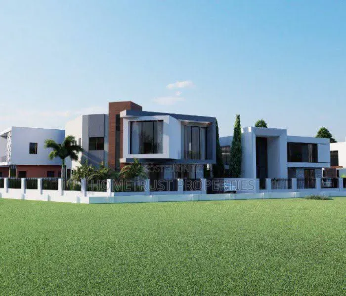 4bdrm Duplex in Sakumono for sale in Sakumono