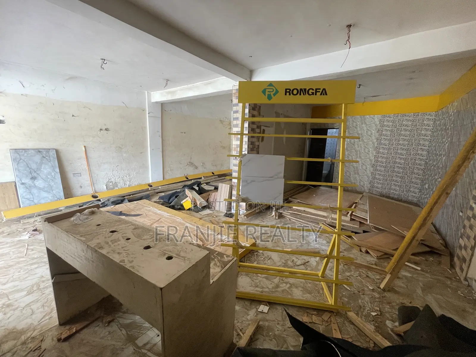 Double Store for Rent at Kasoa New Market in Kasoa