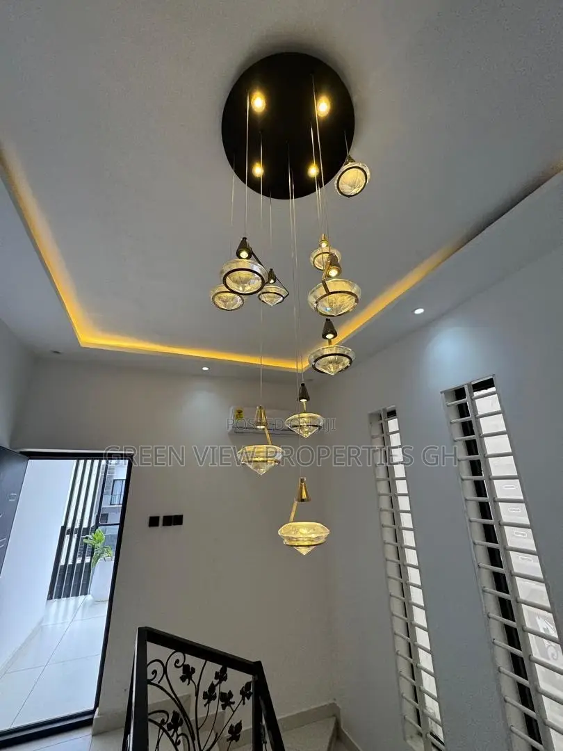 4bdrm Duplex in East Legon for sale in East Legon