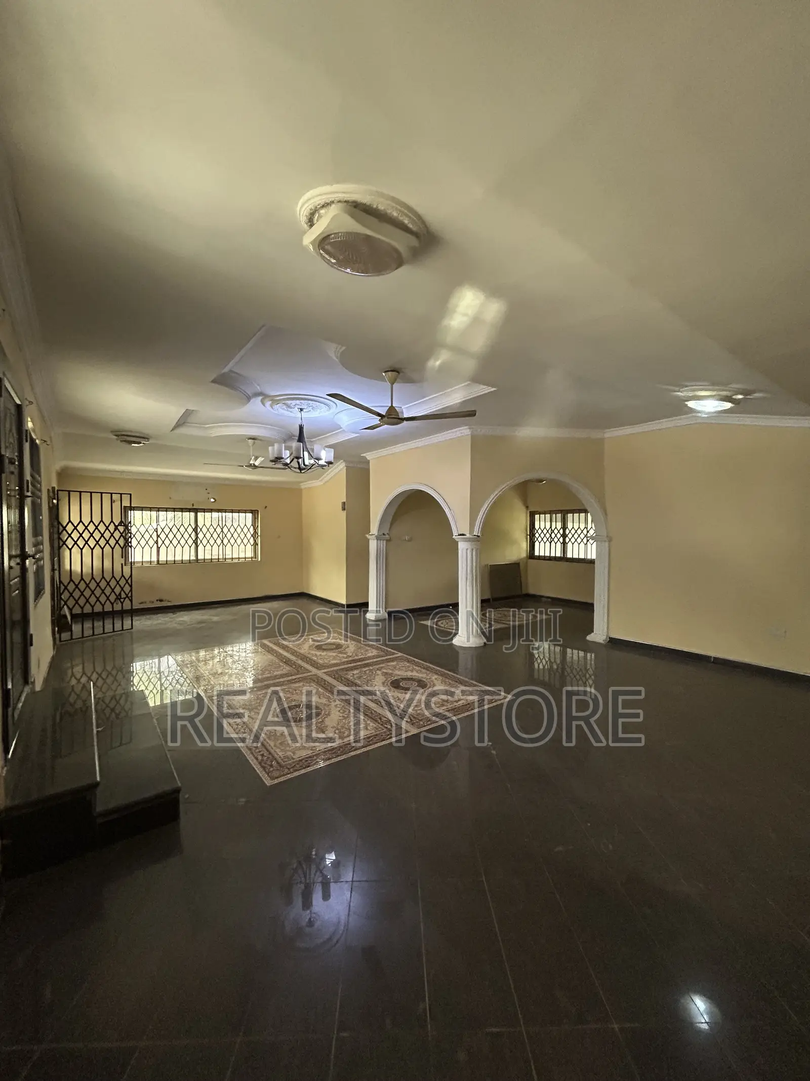 5bdrm House in Abuom, Accra Metropolitan for rent in Accra Metropolitan
