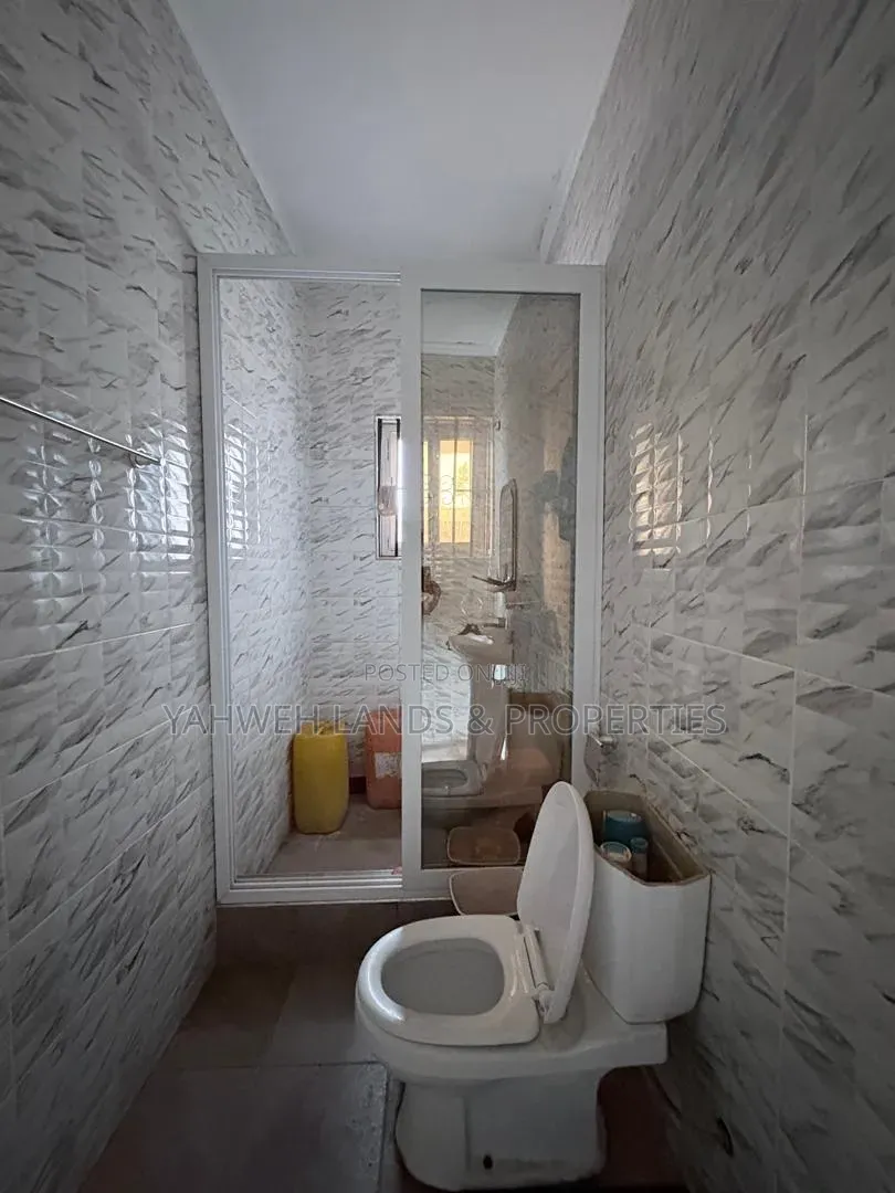2bdrm Apartment in Ayikwe Otu Estate, New Site for rent in New Site