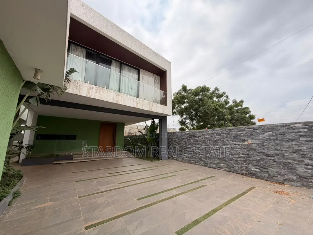 3bdrm Duplex in Ashaley Botwe, Nmai-Dzorn for rent in Nmai-Dzorn
