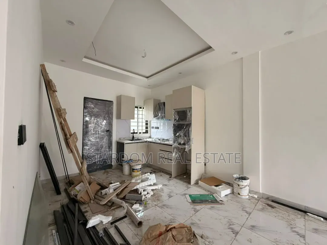 2bdrm Townhouse/Terrace in Ashaley Botwe, Nmai-Dzorn for sale in Nmai-Dzorn
