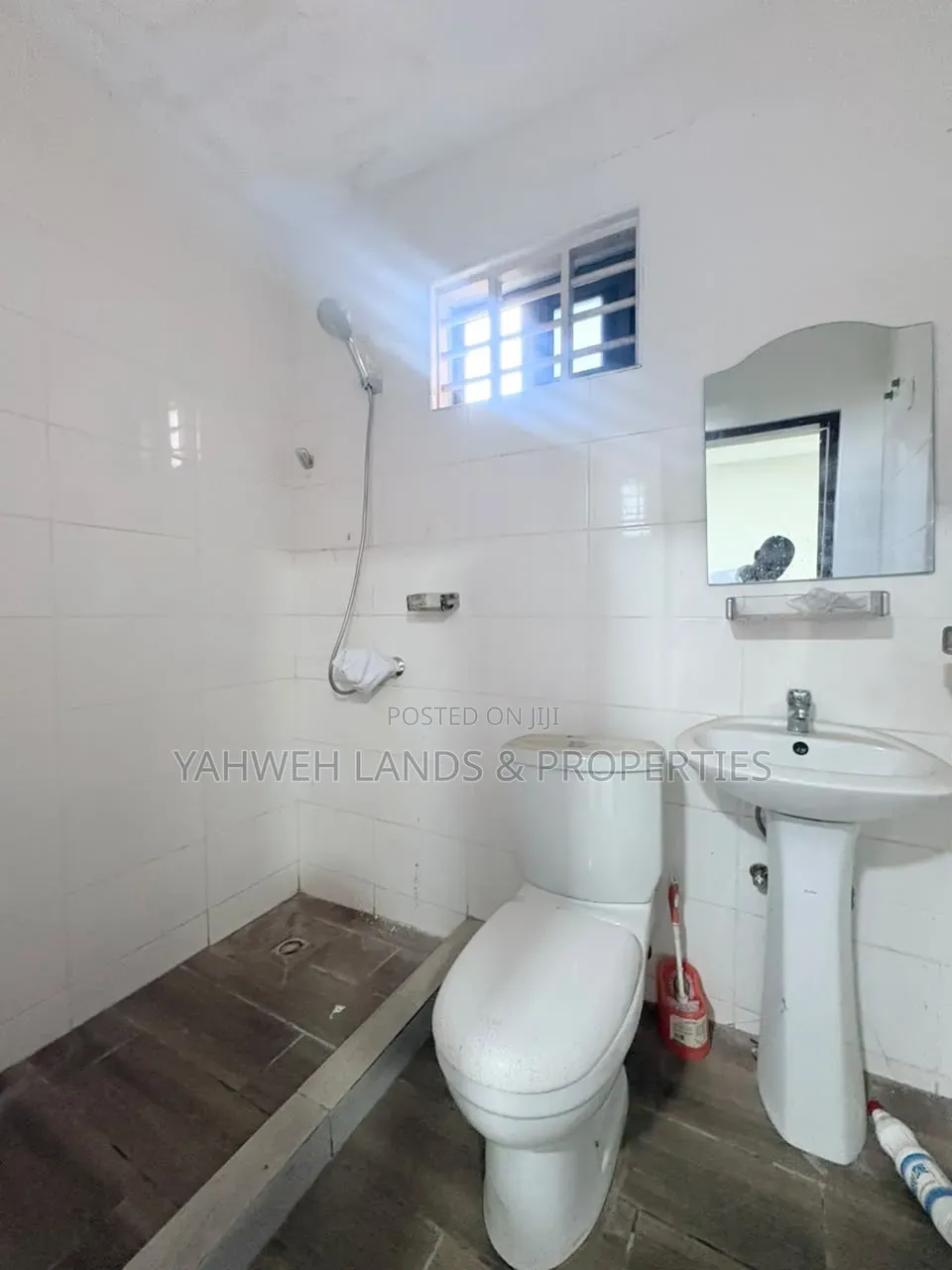 4bdrm Apartment in Dstv, New Site for rent in New Site