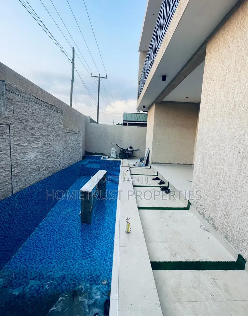 4bdrm Duplex in East Legon, Otano for sale in Otano