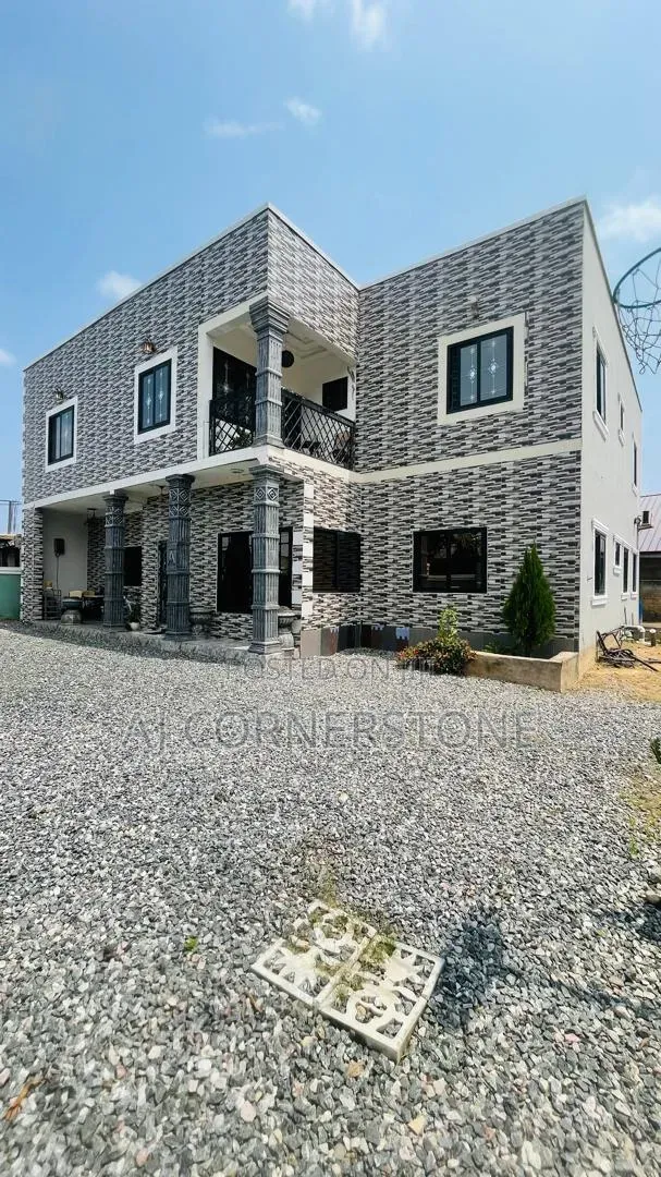 6bdrm House in Manhean for sale in Manhean