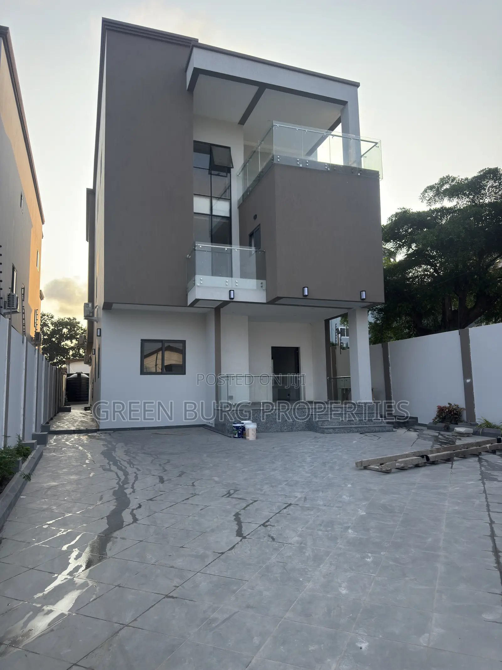 5bdrm House in East Legon for rent in East Legon